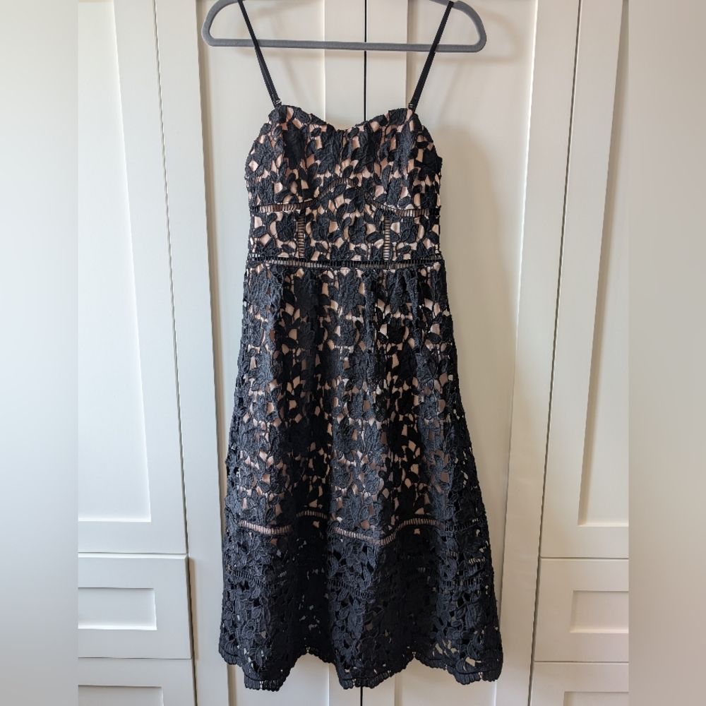 Aritizia Babaton Lace Eyelet Midi Dress - XS